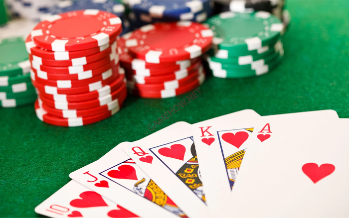 Poker là một trò chơi bài phổ biến trên toàn cầu và được tổ chức tại các sòng casino lớn